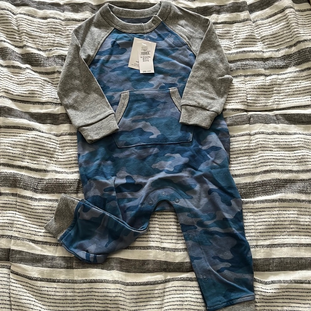 NWT- Baby Gap jumper